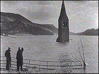 ladybower_reservoir_derwent_church_spire_203x152